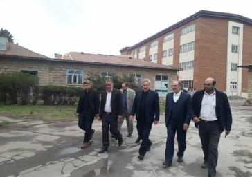 سمن ها پل ارتباطی بین مردم و مسئولان و انعکاس دهنده مشکلات جامعه هستند